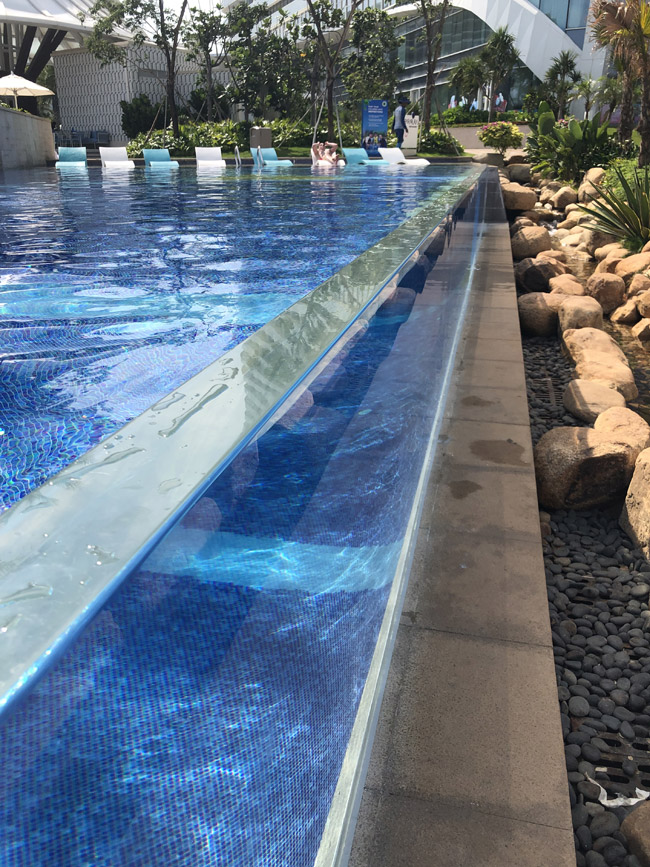 三亞海棠灣亞特蘭蒂斯酒店亞克力無邊界泳池三，瑞地格樂亞克力游泳池