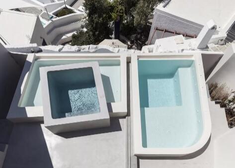 空中游泳池的設(shè)計(jì)與施工，瑞地格樂亞克力游泳池