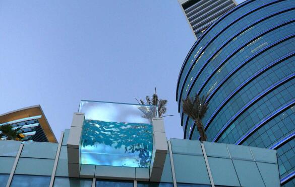 亞克力制品的性能優勢,瑞地格樂亞克力游泳池