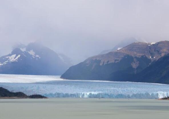 “ ”的游泳池(一)