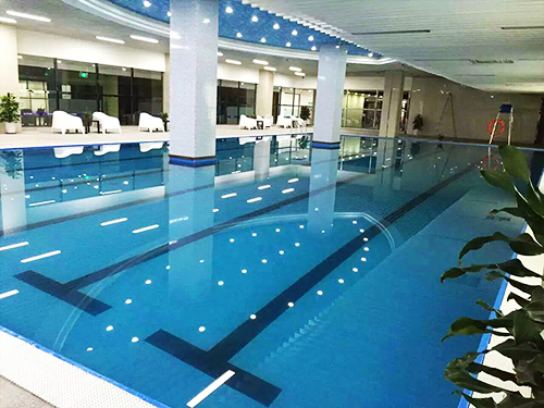 游泳池水刺激眼睛和鼻子的原因,深圳他拍檔-瑞地格樂